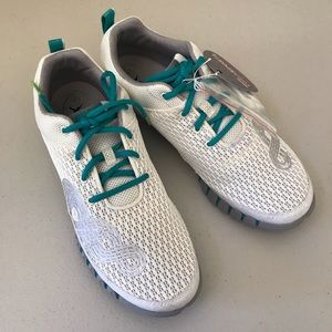 Ahnu Yoga Flex Sneakers Athletic Shoes NEW